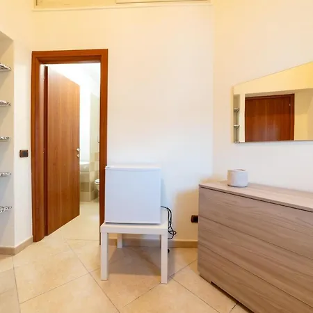 Piazza Garibaldi 39 شقة