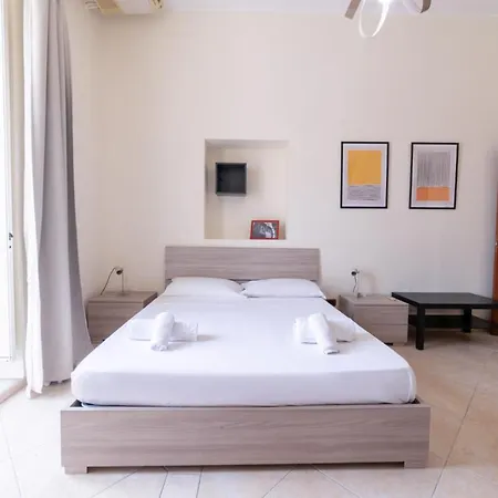 Piazza Garibaldi 39 * Neapel