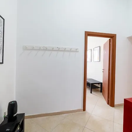 Piazza Garibaldi 39 Appartamento